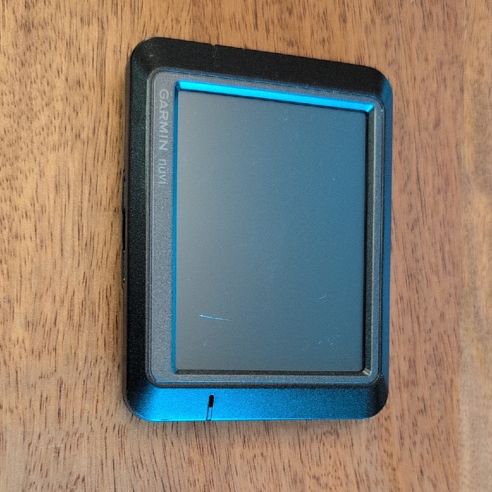 Garmin nüvi GPS – Lifetime Maps Included!